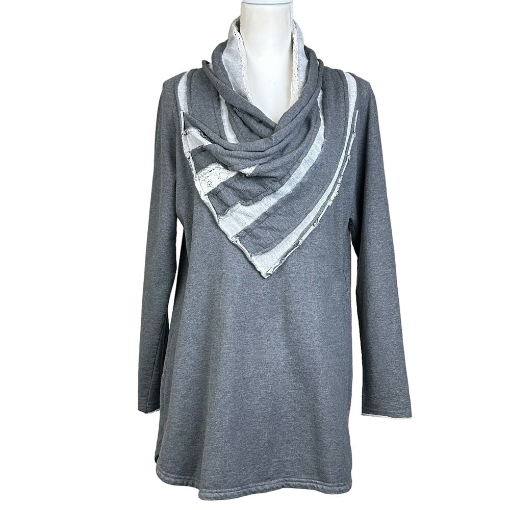 Tru Luxe Jeans Top Women Size Medium Gray White Boho Cowl Neck Distressed Tunic